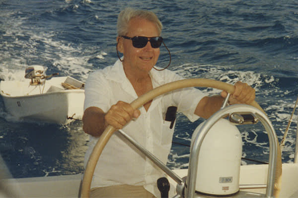 about_charlie_600x400