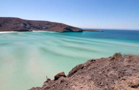 Moorings 4200 – Catamarán de 3 Camarotes