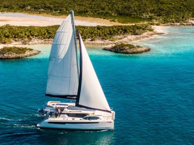 Moorings 5000 – 5 Cabin Catamaran